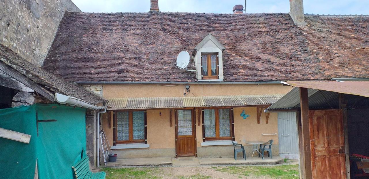 Maison Pour Nombreuses Personnes Pousseaux エクステリア 写真